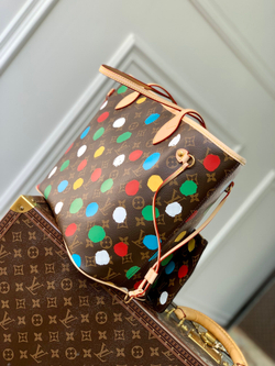 Louis Vuitton Neverfull MM