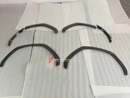 Карбоновые расширители арок для Lamborghini Urus 2018+ Ламборгини Урус