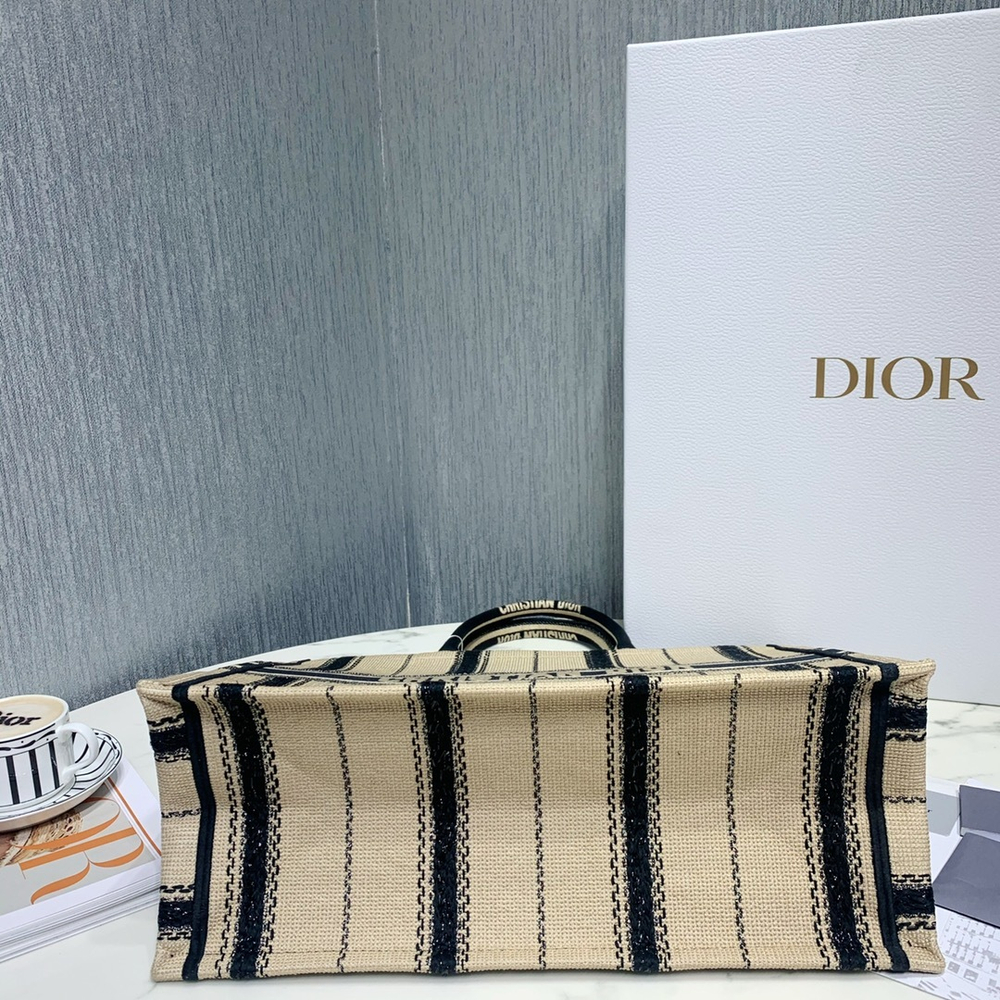Christian Dior Book Tote 42 cm