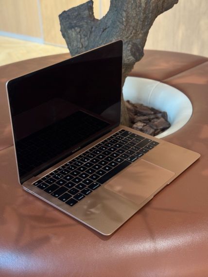Apple MacBook Air 13 Intel Core i5 2019 Gold