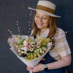 161. Весенний пасхальный букет с мимозой и веточками вербы