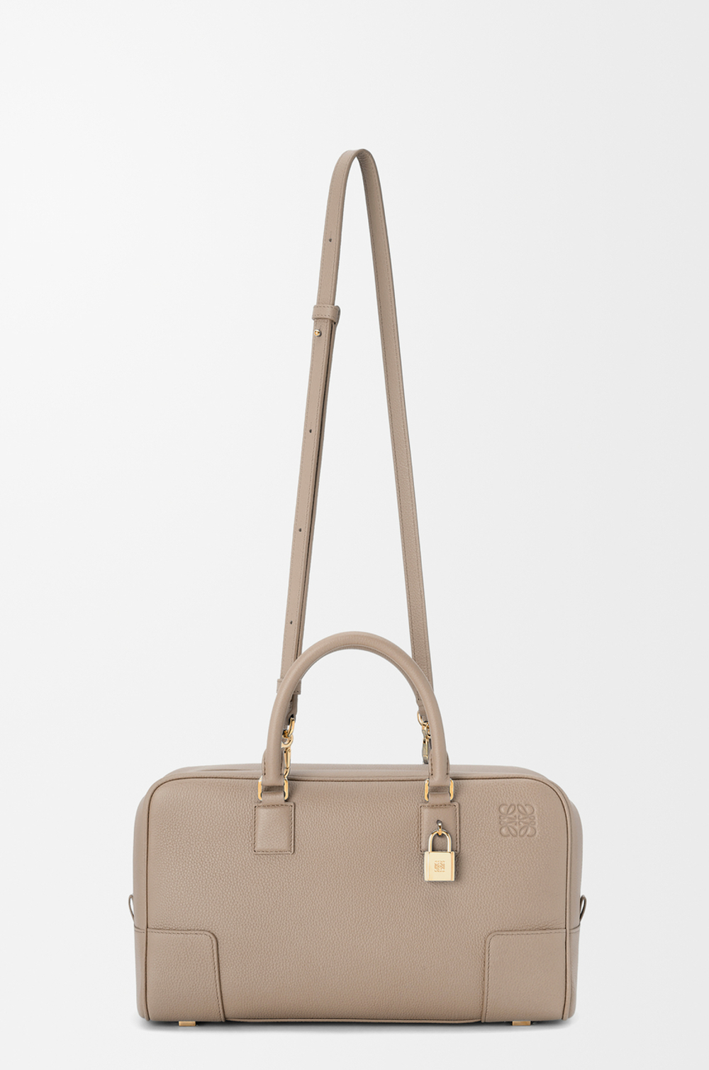 Loewe Сумка Amazona 28 из мягкой зернистой телячьей кожи, песочный