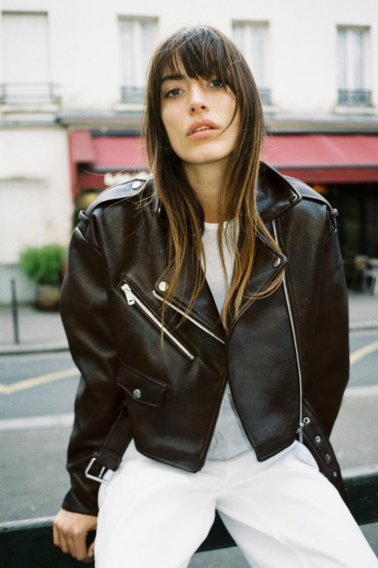 ZARA КУРТКА В БАЙКЕРСКОМ СТИЛЕ ИЗ БЛЕСТЯЩЕЙ ТКАНИ, ТЕМНО-КОРИЧНЕВЫЙ