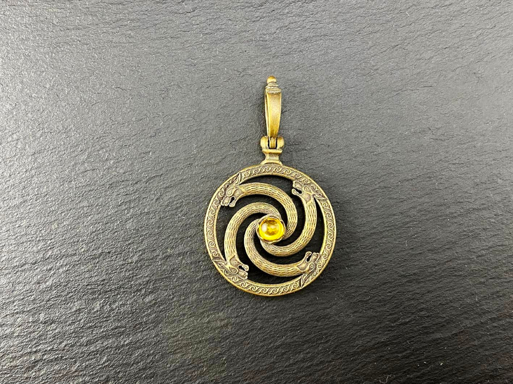 Подвеска. Змеевик с камнем