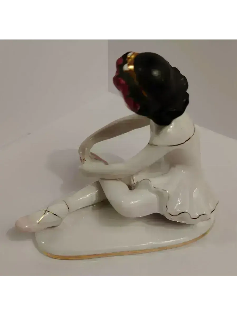 Фарфоровая статуэтка "Маленькая балерина"