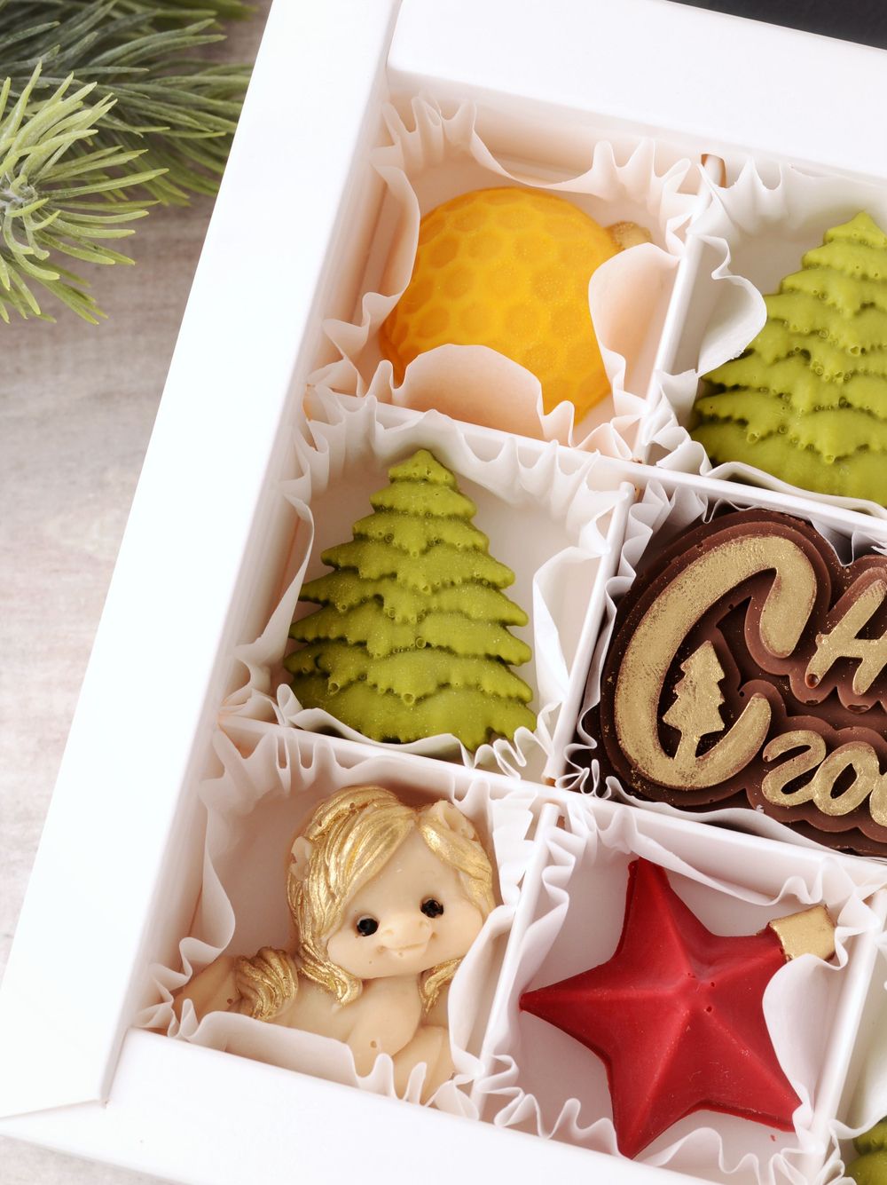 Конфеты ручной работы в наборе "С Новым Годом" с лошадками #2