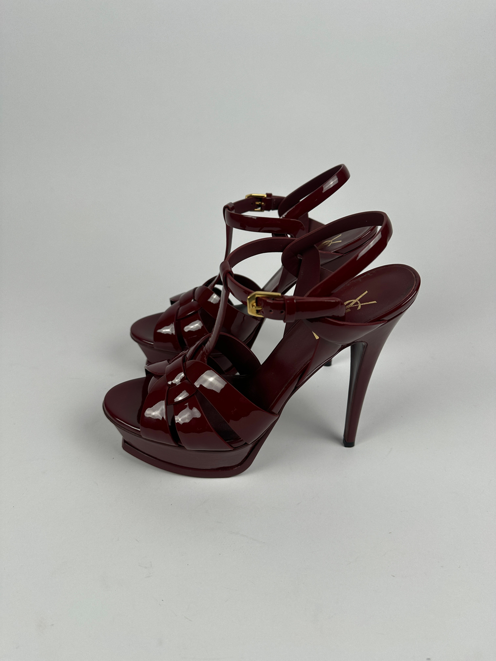 Босоножки Saint Laurent Tribute