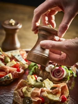 Peugeot Антикварная мельница для соли Bistro 1874 12 см
