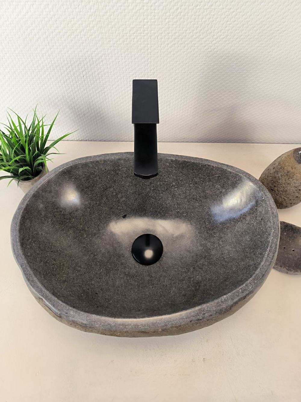 Раковина из речного камня RS-65981 49х34х15 из натурального камня