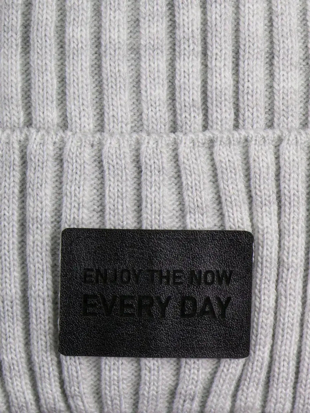 Шапка для мальчика со снудом демисезонная серая