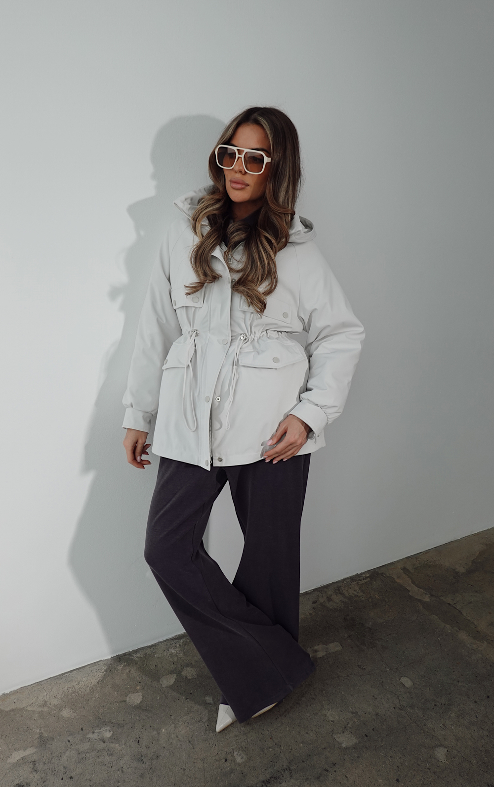 Куртка утепленная на кулиске с капюшоном