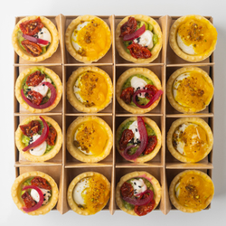 КТ-10 Бокс тарталеток с вял. томатами и ДорБлю