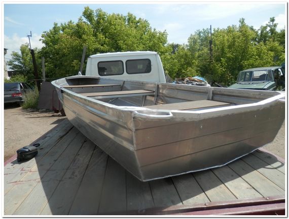 Алюминиевая лодка Вятка Профи 38