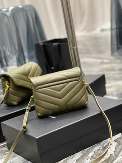 Saint Laurent Loulou 20 cm
