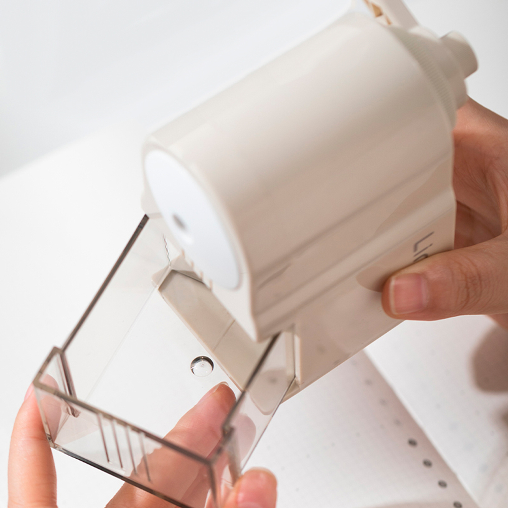 Точилка DELI "LINFINI" механическая, 1 отверстие, с контейнером, белая