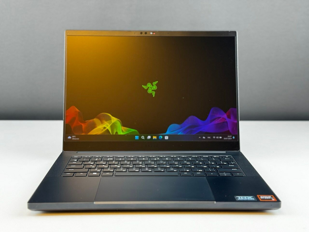 Игровой Ноутбук Razer Blade 14 RZ09-0508 AMD Ryzen 9 8945HS/32GB(DDR5)1TB(SSD)/RTX4070(8GB)/2K+(2560x1600)/IPS/240Hz/300nit/Win11
