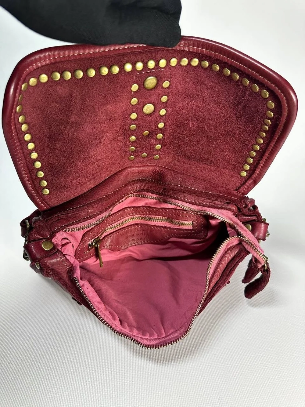 Женская сумка-клатч из натуральной кожи бордового цвета