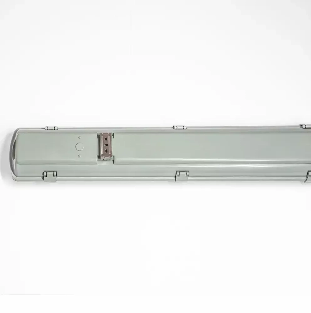 Светильник LED ДСП Айсберг 58W-7250Лм IP65 6000К прозрачн. с БАП 3ч 1262x124x85мм vs102-58-tr-6k-li3h