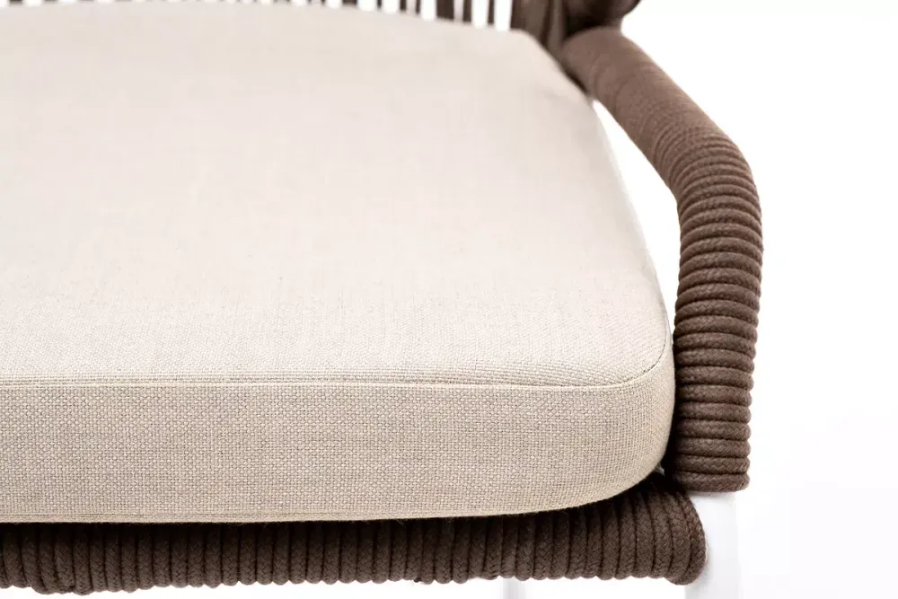 "Милан" стул плетеный из роупа, каркас алюминий белый муар, роуп коричневый круглый, ткань бежевая 052