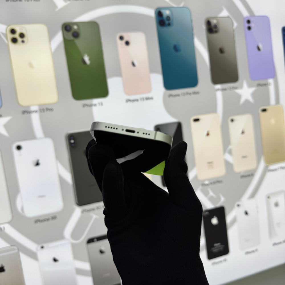 iPhone 13, 256 ГБ б/у