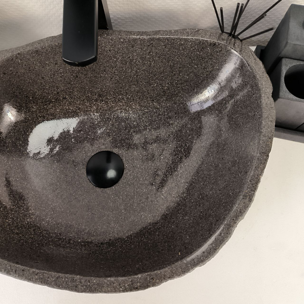 Раковина из речного камня RS-64911 47*38*15 0856