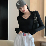 Женский лонгслив с длинными рукавами и V-образным вырезом