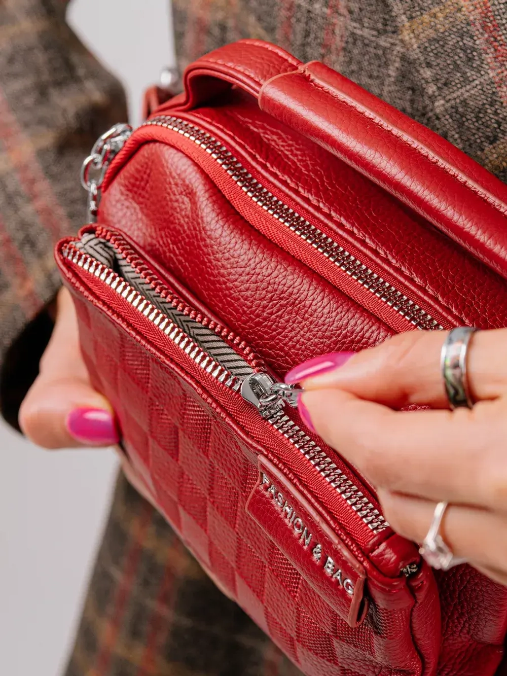 сумки через плечо