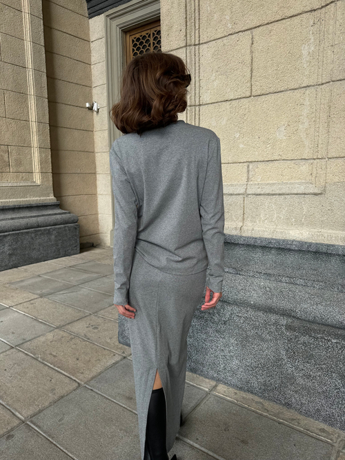 Лонгслив из хлопкового трикотажа серый меланж