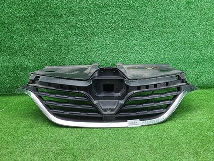 Решетка радиатора Renault Arkana (2019-2023)