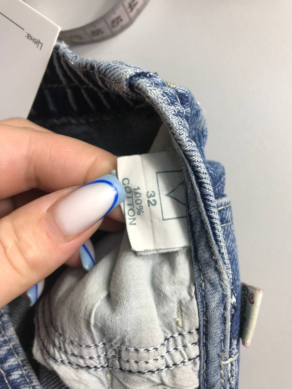 Джинсы Gloria Jeans с бабочками, на 8/9 лет