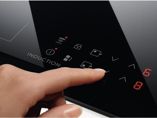 Индукционная варочная панель Electrolux IPE6443KFV