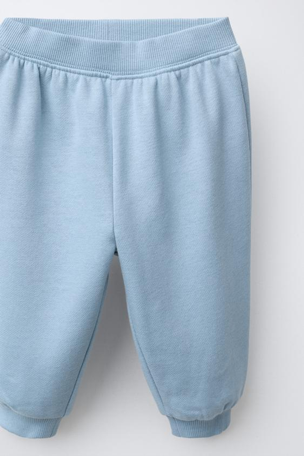 ZARA КОМПЛЕКТ ИЗ ТОЛСТОВКИ И БРЮК-ДЖОГГЕРОВ, ГОЛУБОЙ