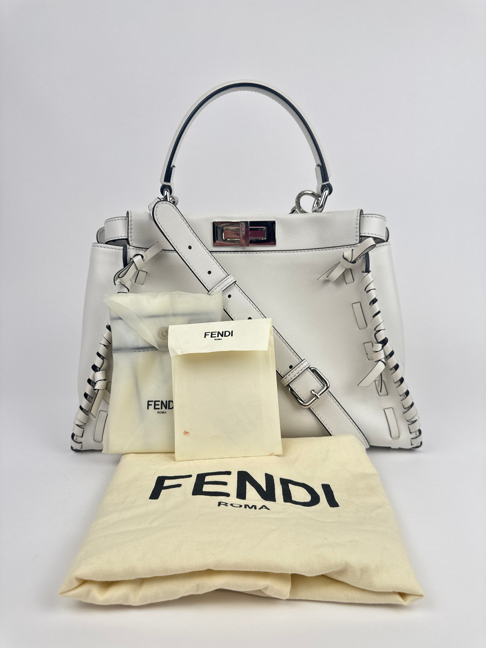 Сумка Fendi Peekaboo Medium Fiocco Bianca