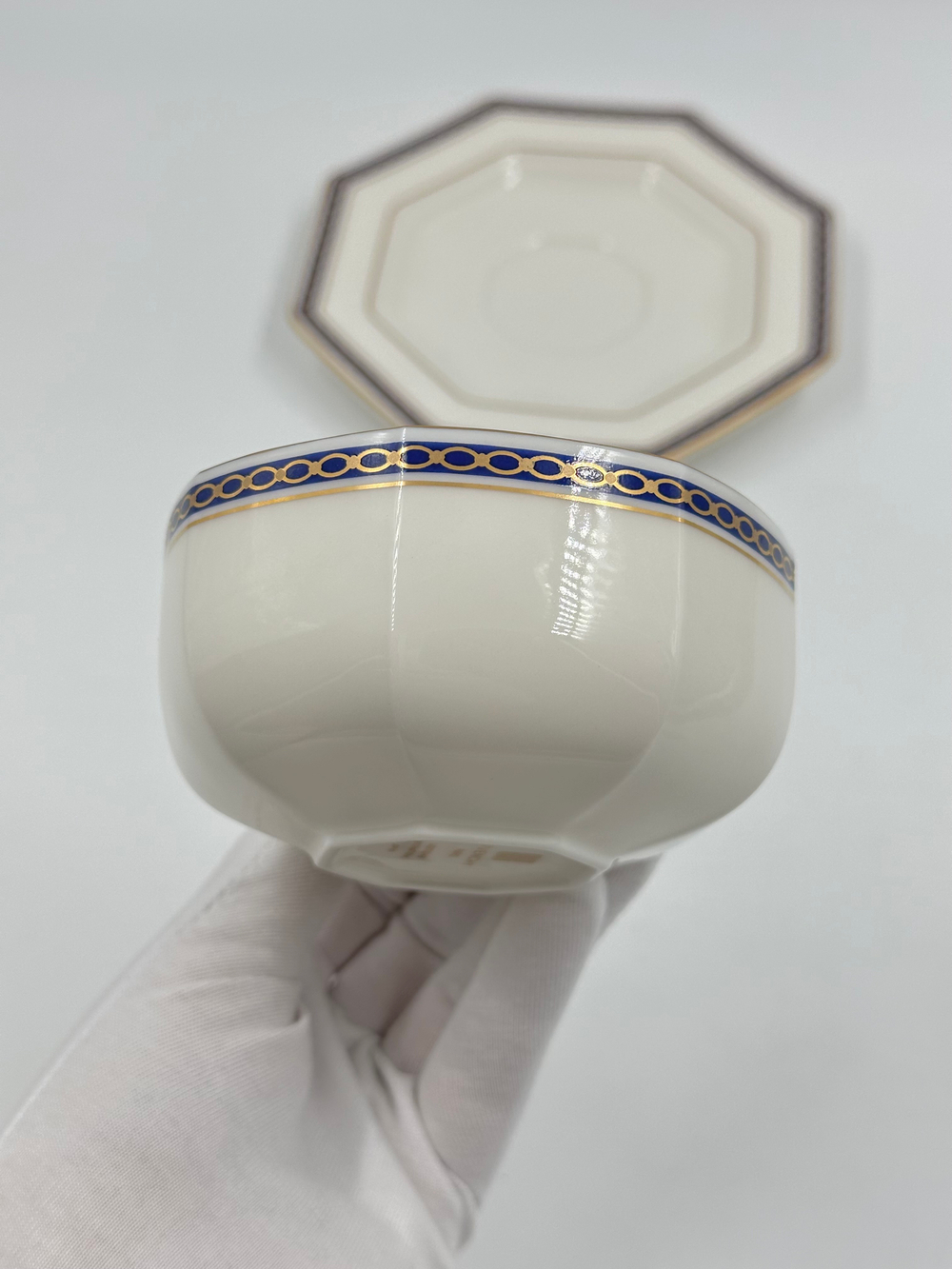 Чайная пара с тёмно-синей каймой Givenchy