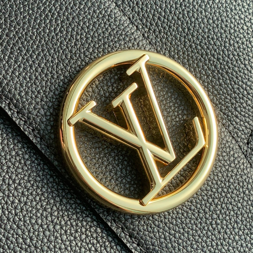 Louis Vuitton Pont 9 Soft PM