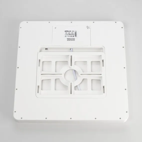 CL738K240V Бейсик Белый Св-к Накл. LED 24W*Мульти