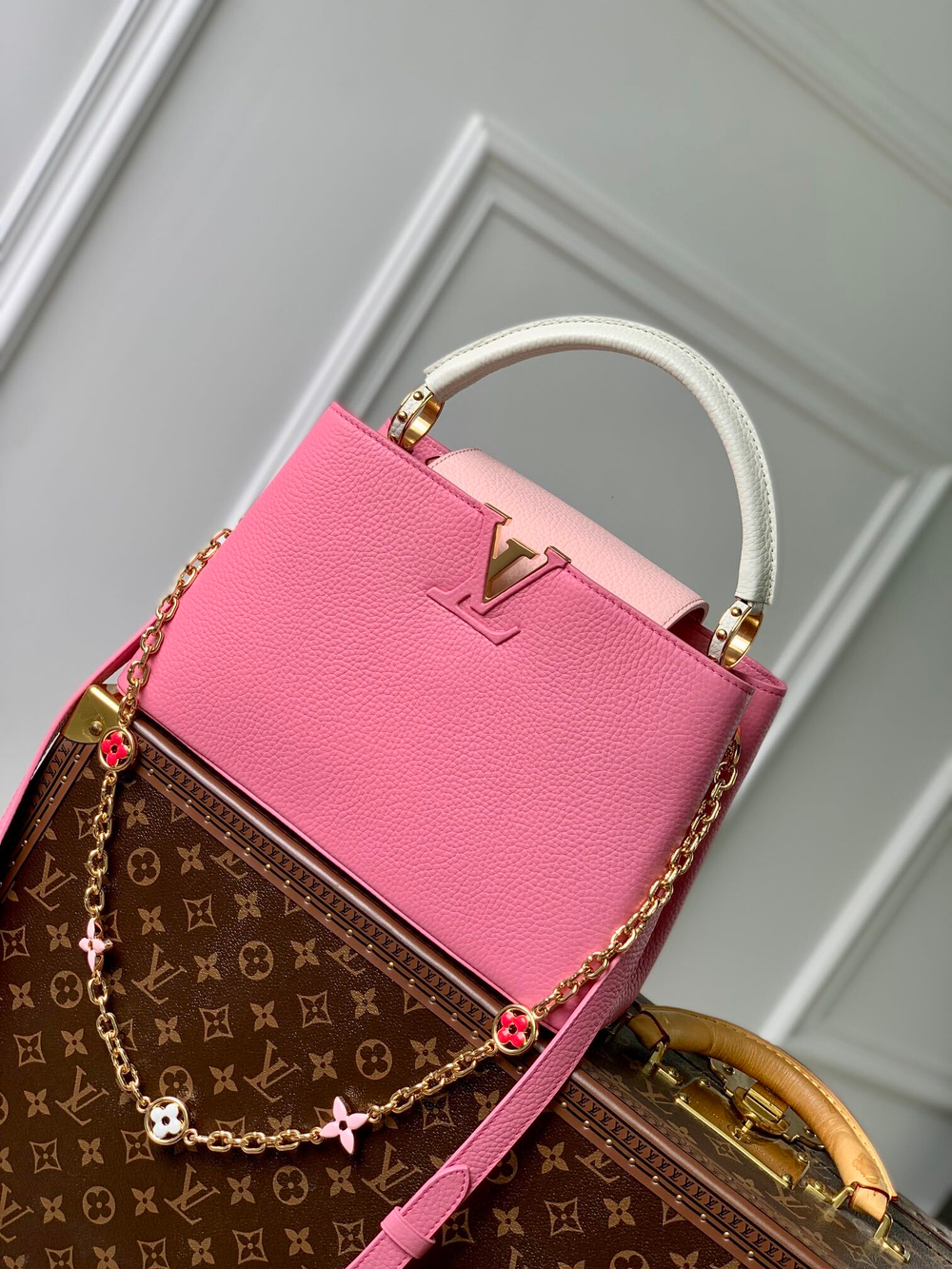 Louis Vuitton Capucines MM