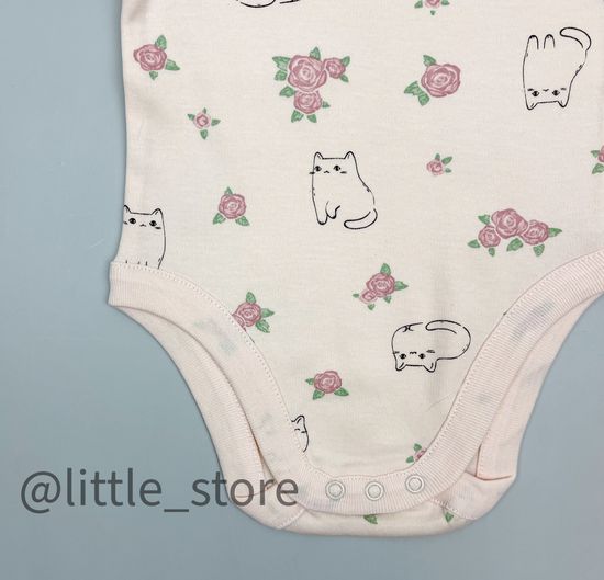 Боди хлопковое "Кошечки и цветочки" светлый жемчуг