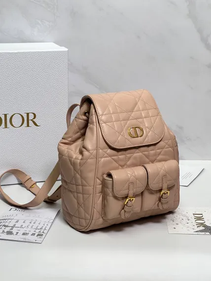 Рюкзак Dior Caro розовый, модель среднего формата