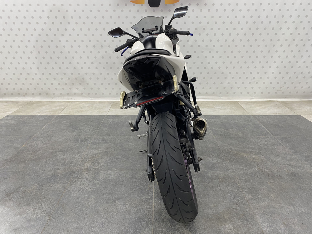 Yamaha YZF-R25 , 2015