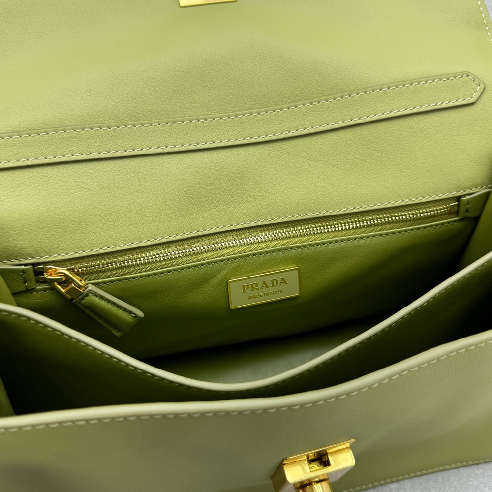 Prada Bag 28 cm
