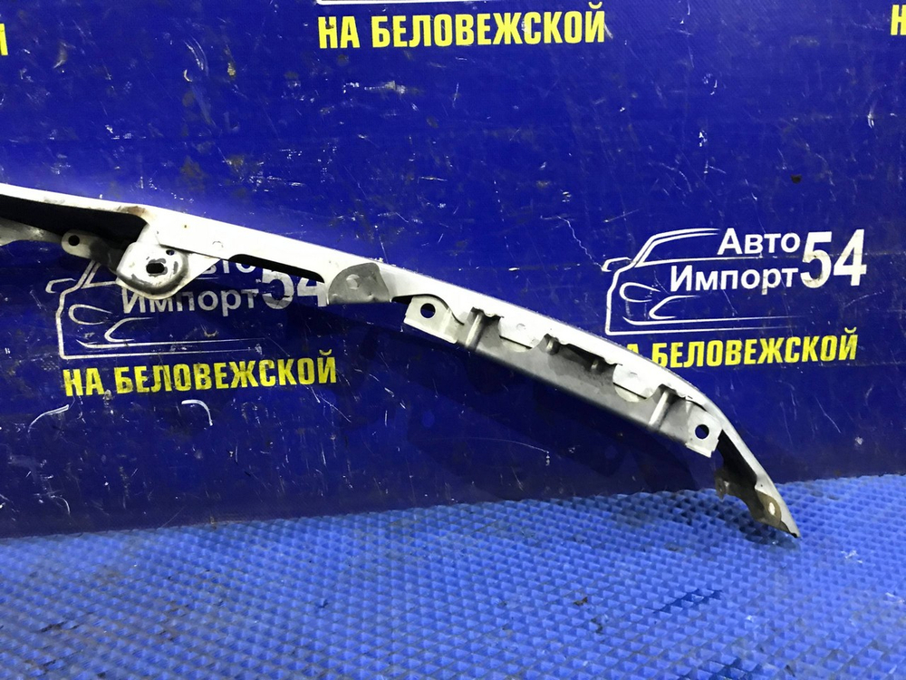 Планка под фары TOYOTA IPSUM 1997