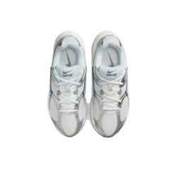 Женские кроссовки Nike V5 RNR 'Summit White Blue Tint' HQ7901-103