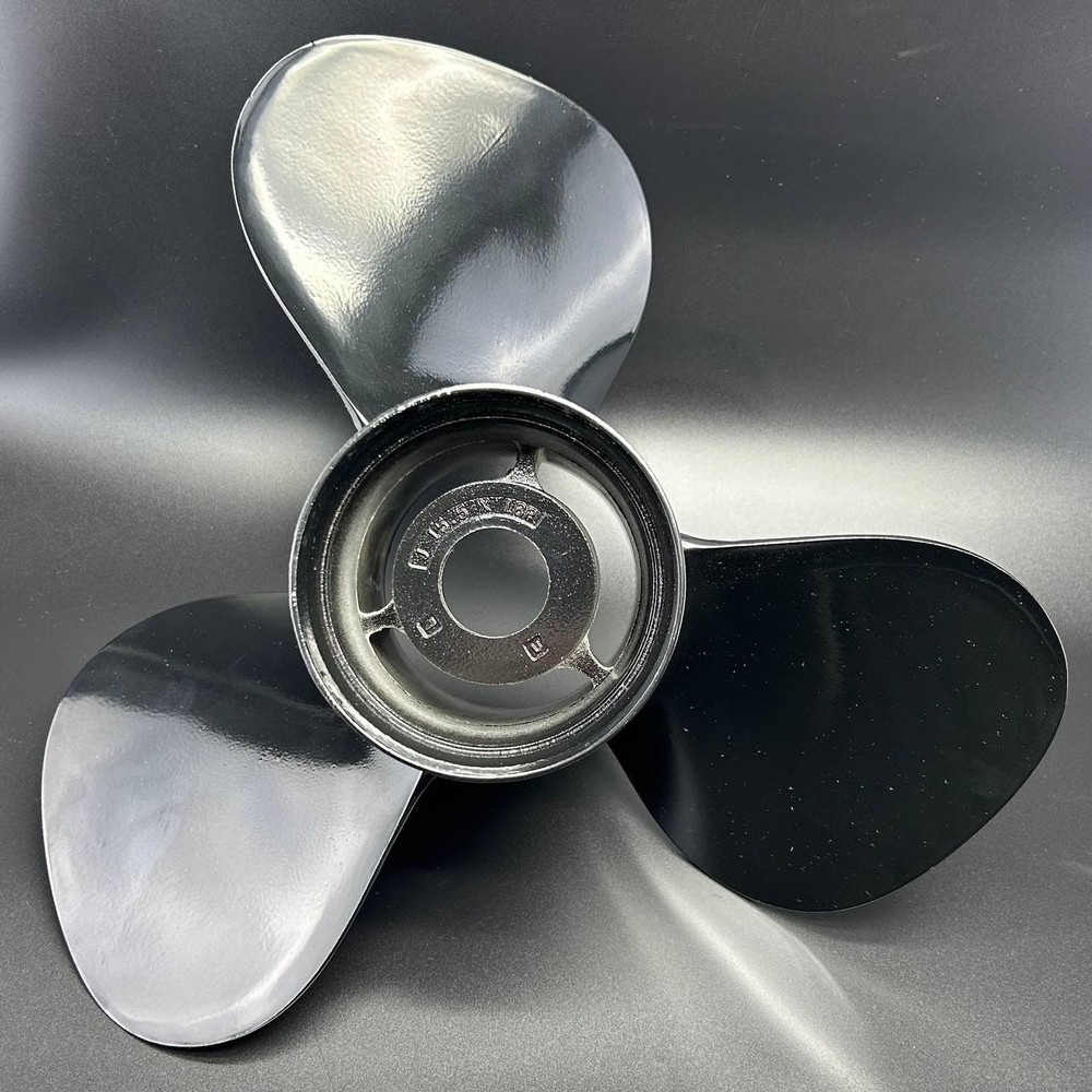 Гребной винт Mercury Black Max (15-1/2х18R)