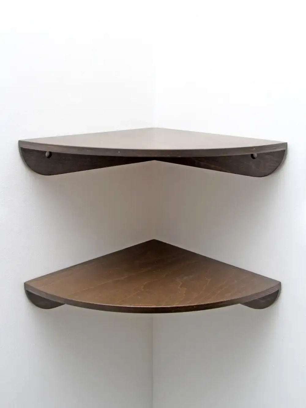 Комплект угловых полок. 2 штуки 25*25 см