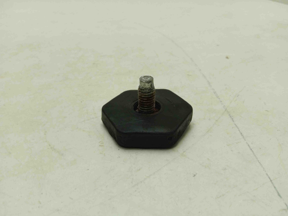 MVSB6125 кт170 Ножка для стиральной машины Hotpoint-Ariston MVSB6125 б/у