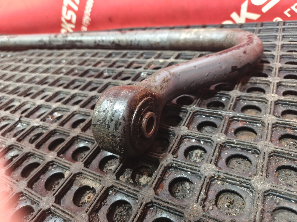 Стабилизатор передний 2020г