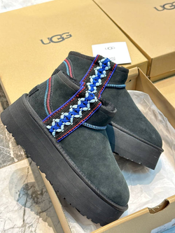 UGG