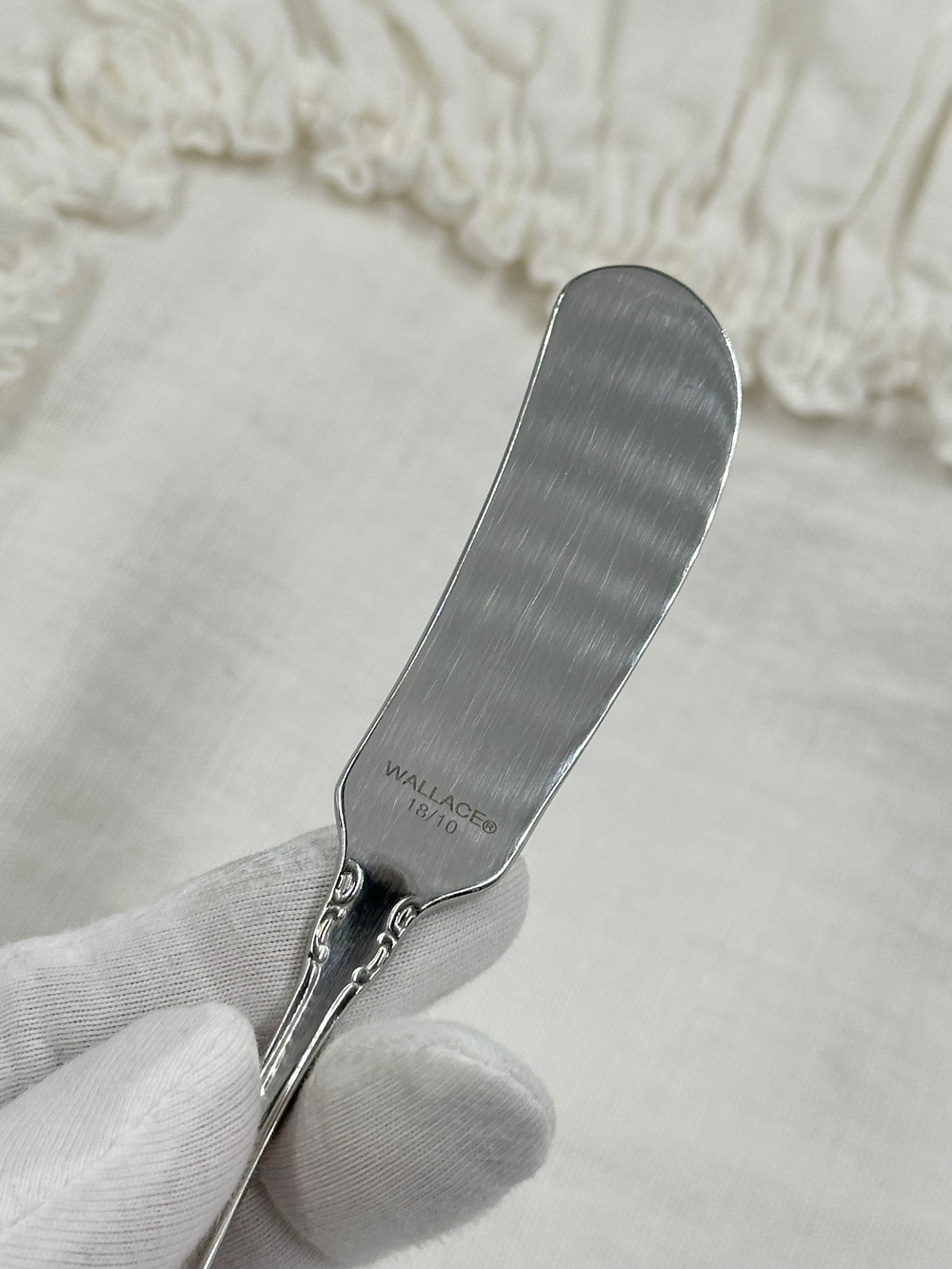 Нож для масла Wallace