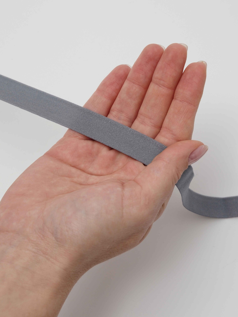 Бейка эластичная темно-серая матовая ширина 15 мм
